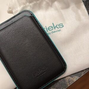 Tieks Black Leather MagSafe Card Holder